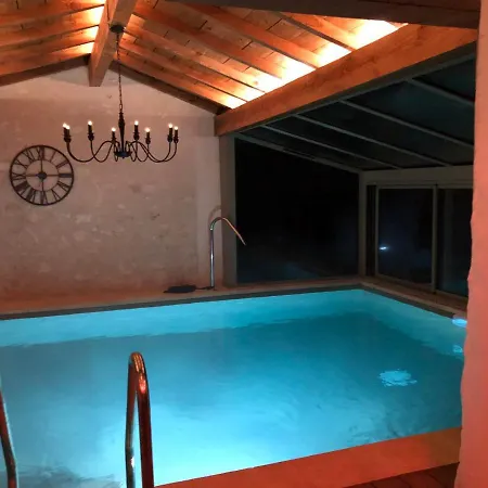 Moulin De La Jalousie Nyaraló *